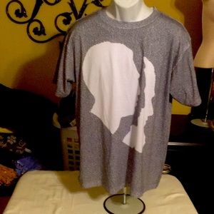 Men black and white Filto Graphs shorts sleeves tee shirt  100%polyester .